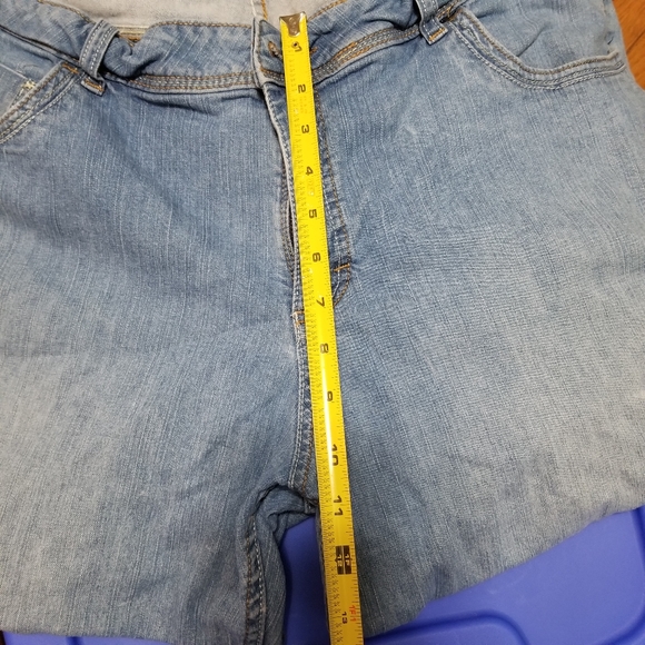 Women's plus petite jeans - Picture 6 of 14